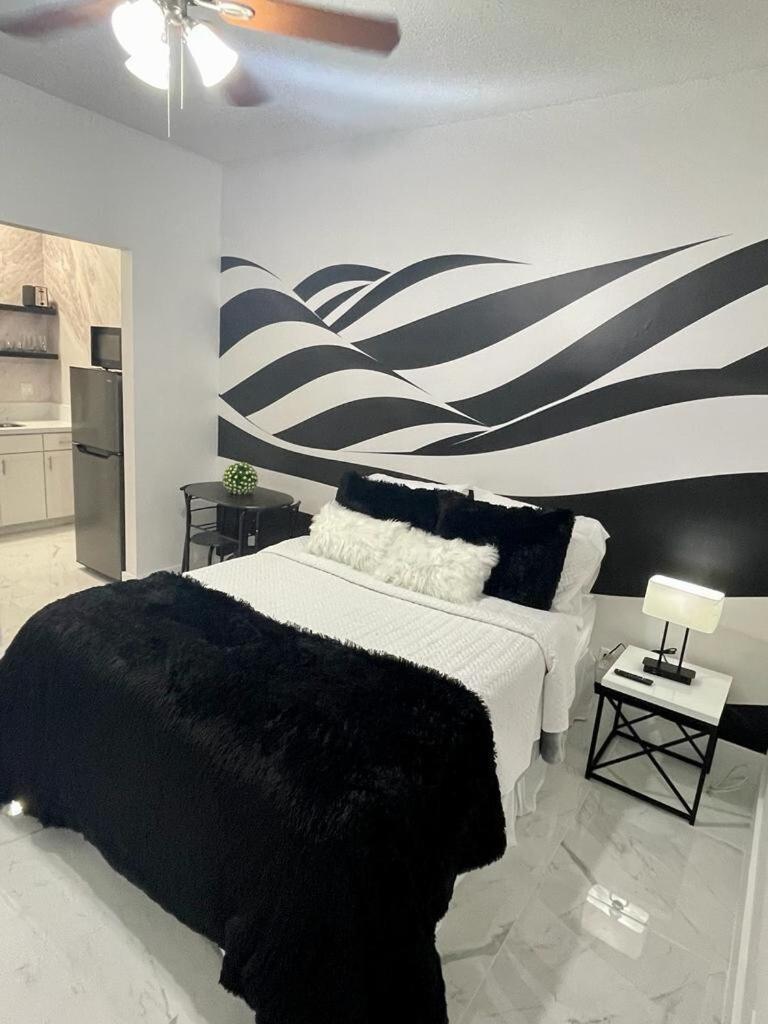 Cozy Studio, Prime Location, Remodeled, 1 Parking 웨스트 팜 비치 외부 사진
