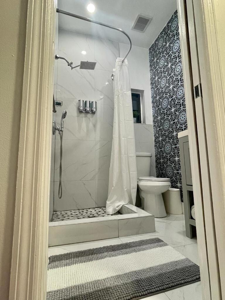 Cozy Studio, Prime Location, Remodeled, 1 Parking 웨스트 팜 비치 외부 사진