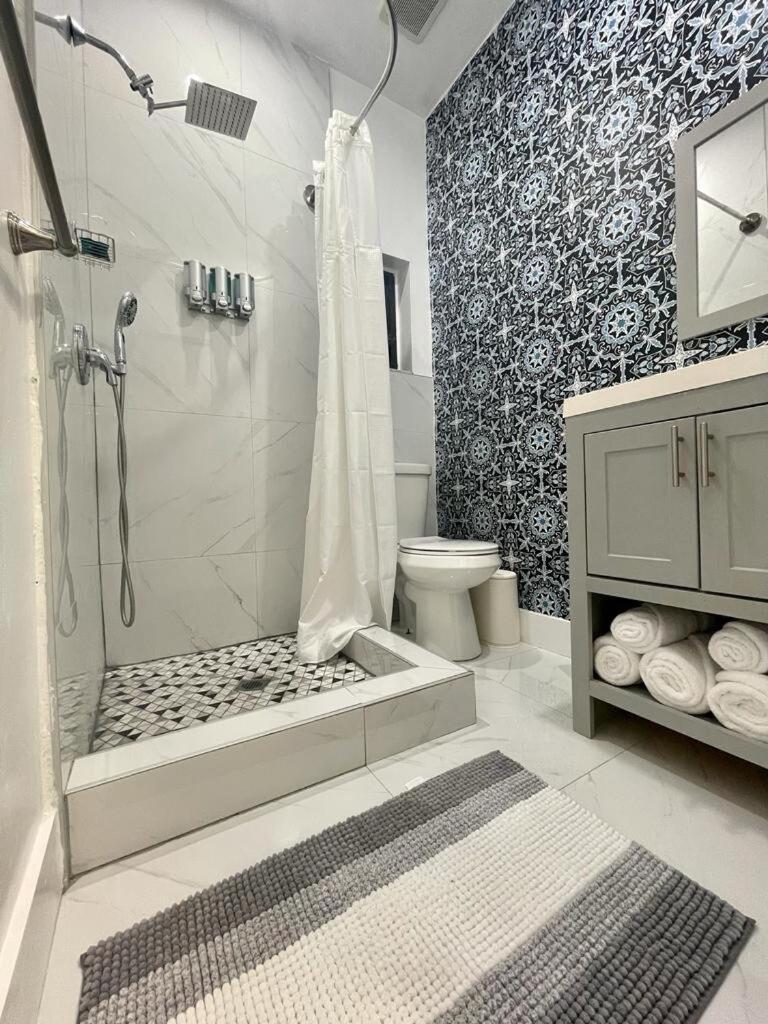 Cozy Studio, Prime Location, Remodeled, 1 Parking 웨스트 팜 비치 외부 사진